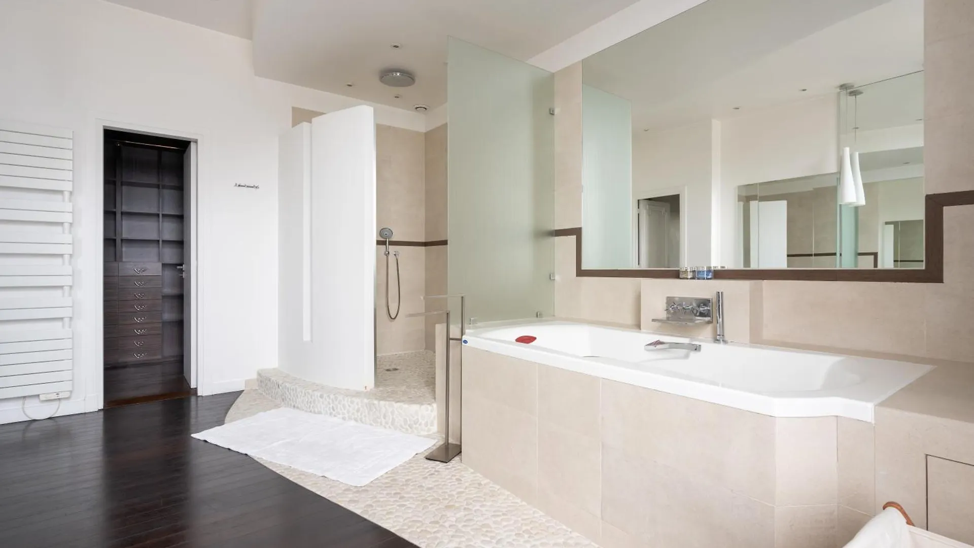 Luxury 4 Bedroom Eiffel Tower View Paris Apartamento