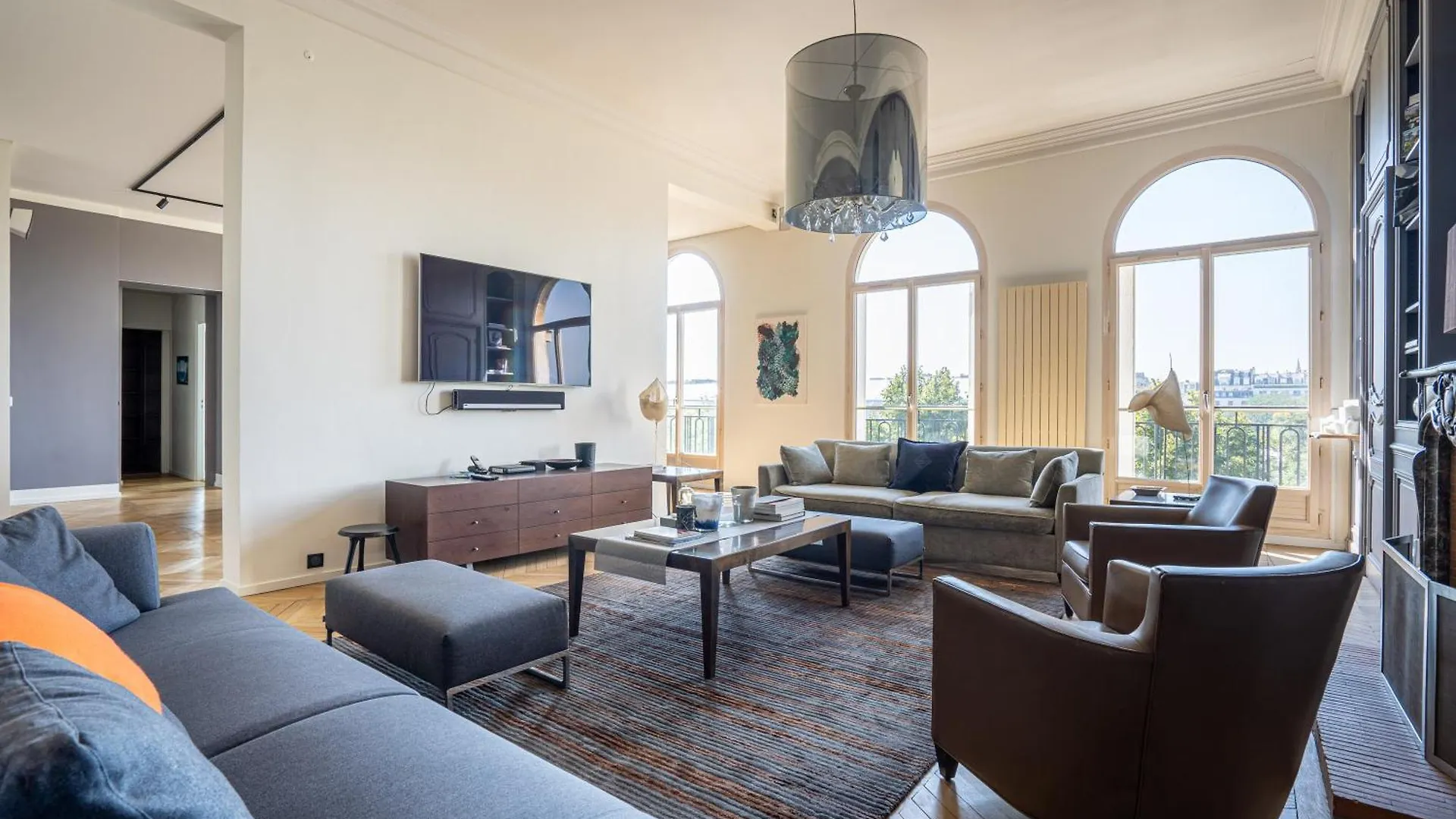 Luxury 4 Bedroom Eiffel Tower View パリ フランス