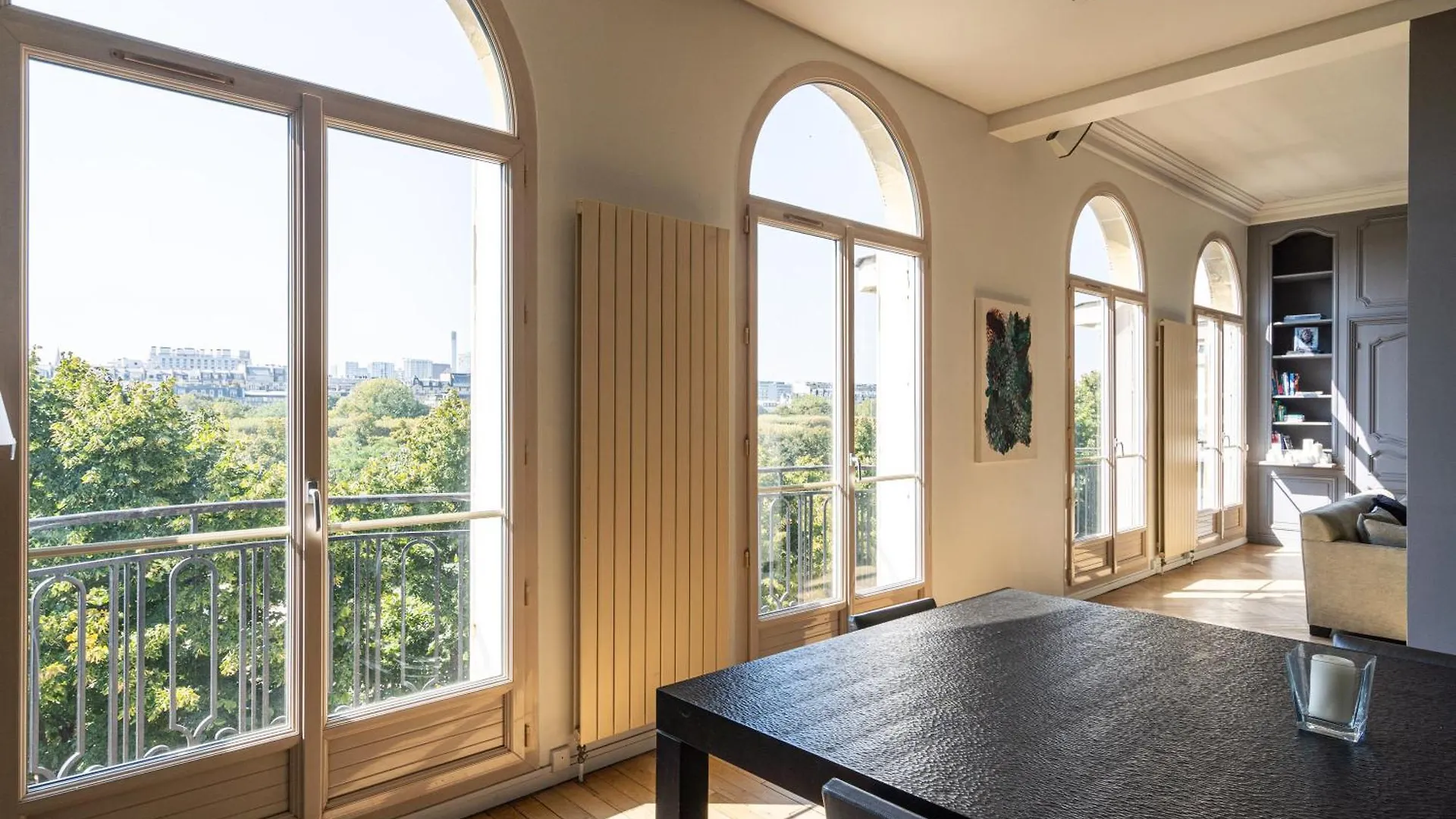 Luxury 4 Bedroom Eiffel Tower View パリ フランス