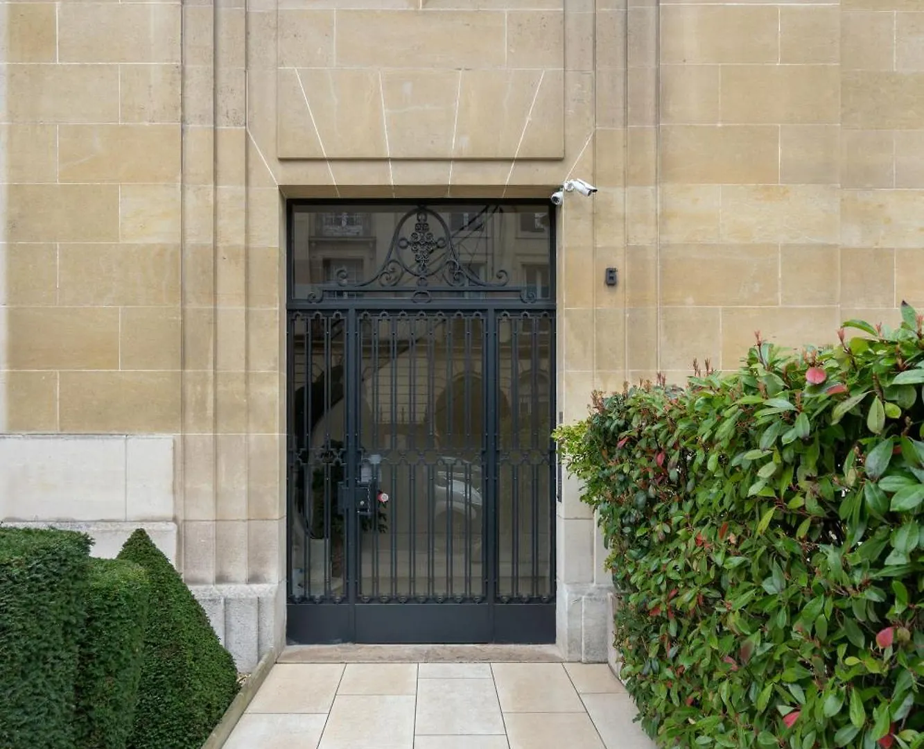Luxury 4 Bedroom Eiffel Tower View Paris